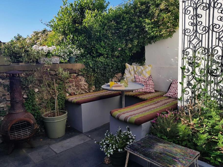 Stylish Townhouse 15 Mins To Laines & Seafront Βίλα Μπράιτον Εξωτερικό φωτογραφία