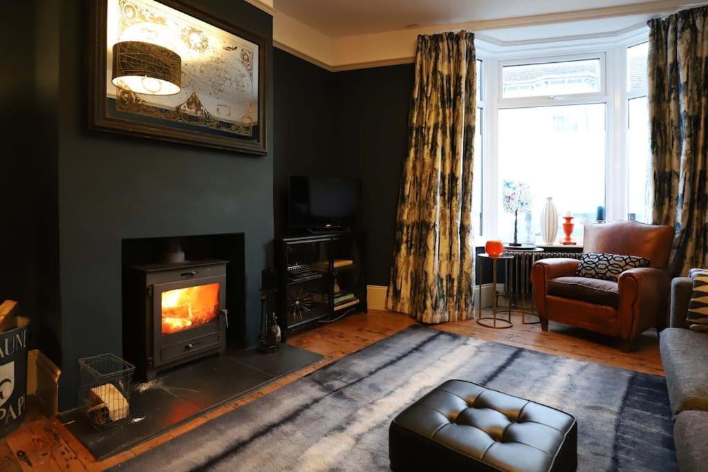Stylish Townhouse 15 Mins To Laines & Seafront Βίλα Μπράιτον Εξωτερικό φωτογραφία